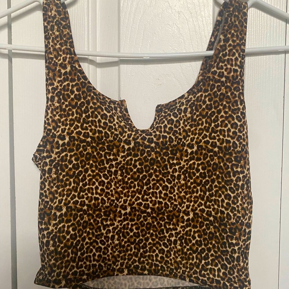 Small velvet cheetah print cropped tank top.